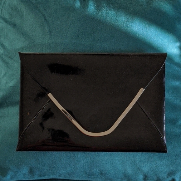 Clutch - Picture 1 of 4